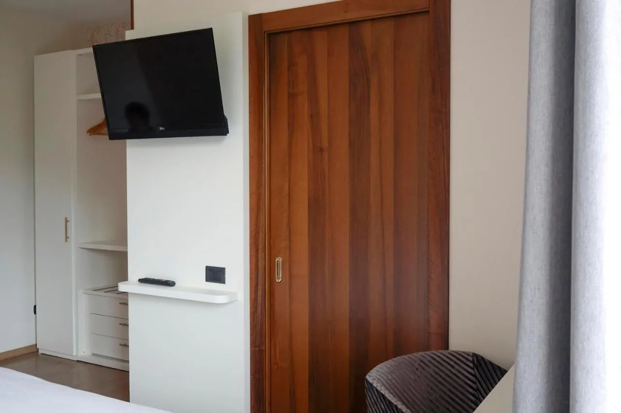 Hotel Fortuna Costermano 3*,